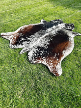 Premium Exotic Tricolor Cow Hide Rug | Genuine Black Brown & White Cowhide Rug | Cow Hide Rug Price in Pakistan | Natural Cow Skin Carpet