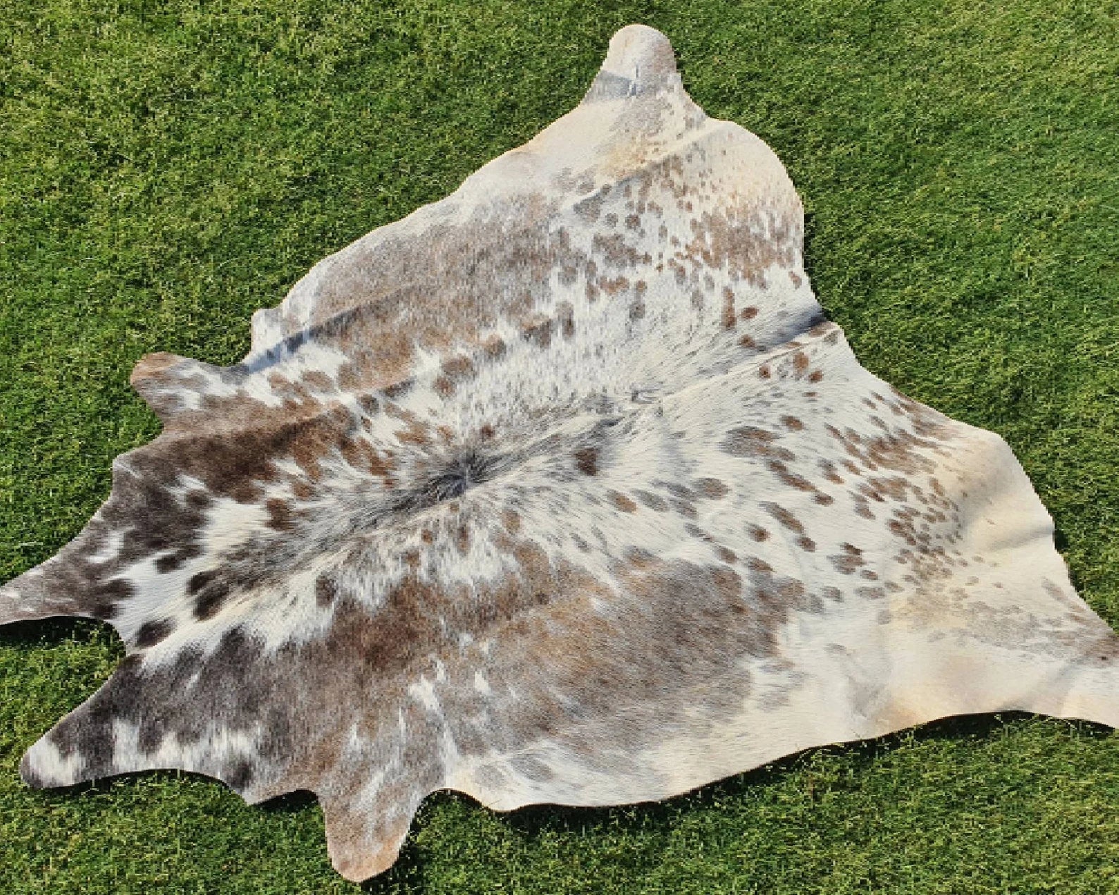 Gray and White Cowhide Rug, Gray Salt and Pepper Cowhide Rug - Natural Cowskin Rugs - Leather Rugs for Bedroom