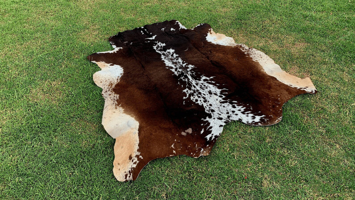 Natural Tricolor Cowhide Rug - Large Cowhide Rug for Living Room Area - Brindle Cowhide Rug - Natural Cowhide Floor Rug