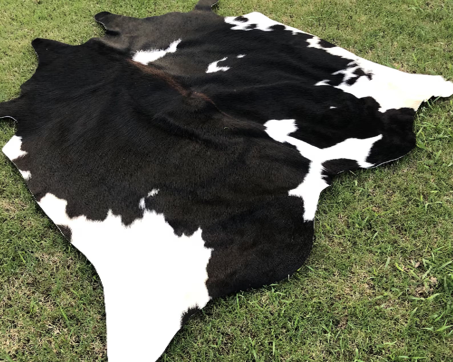 Cowhide Rug-Black and white Cowhide Rug-Living Room Rug-Hair On Rugs-Tri-colour Rugs-Brindle Cowhide-Ottoman Rugs-Soft Carpet Rugs