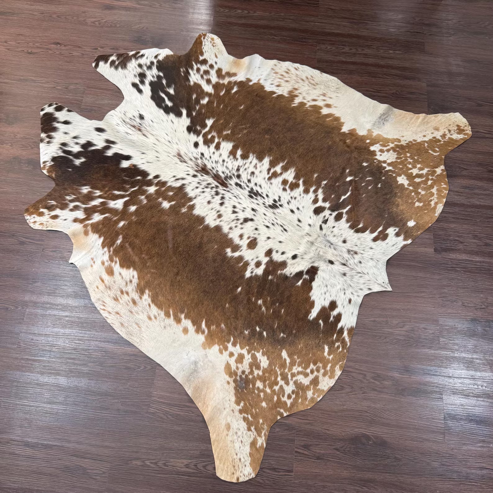 Brown White Cowhide Rug Large Cowhide Rug for Living Room Area Rug Hair On Cowhide Rug Natural Cowhide Rug Brazilian Cowhide Rug