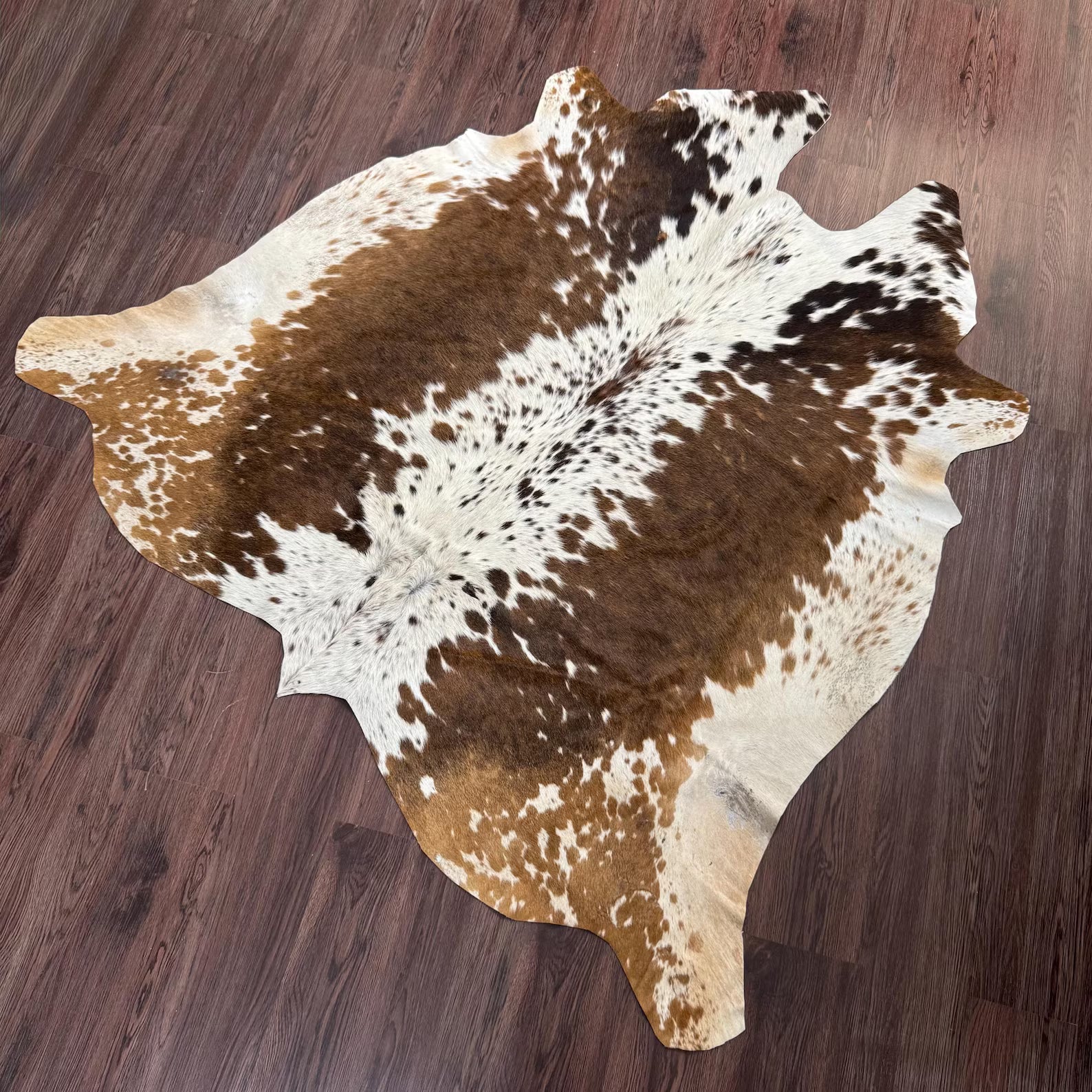 Brown White Cowhide Rug Large Cowhide Rug for Living Room Area Rug Hair On Cowhide Rug Natural Cowhide Rug Brazilian Cowhide Rug