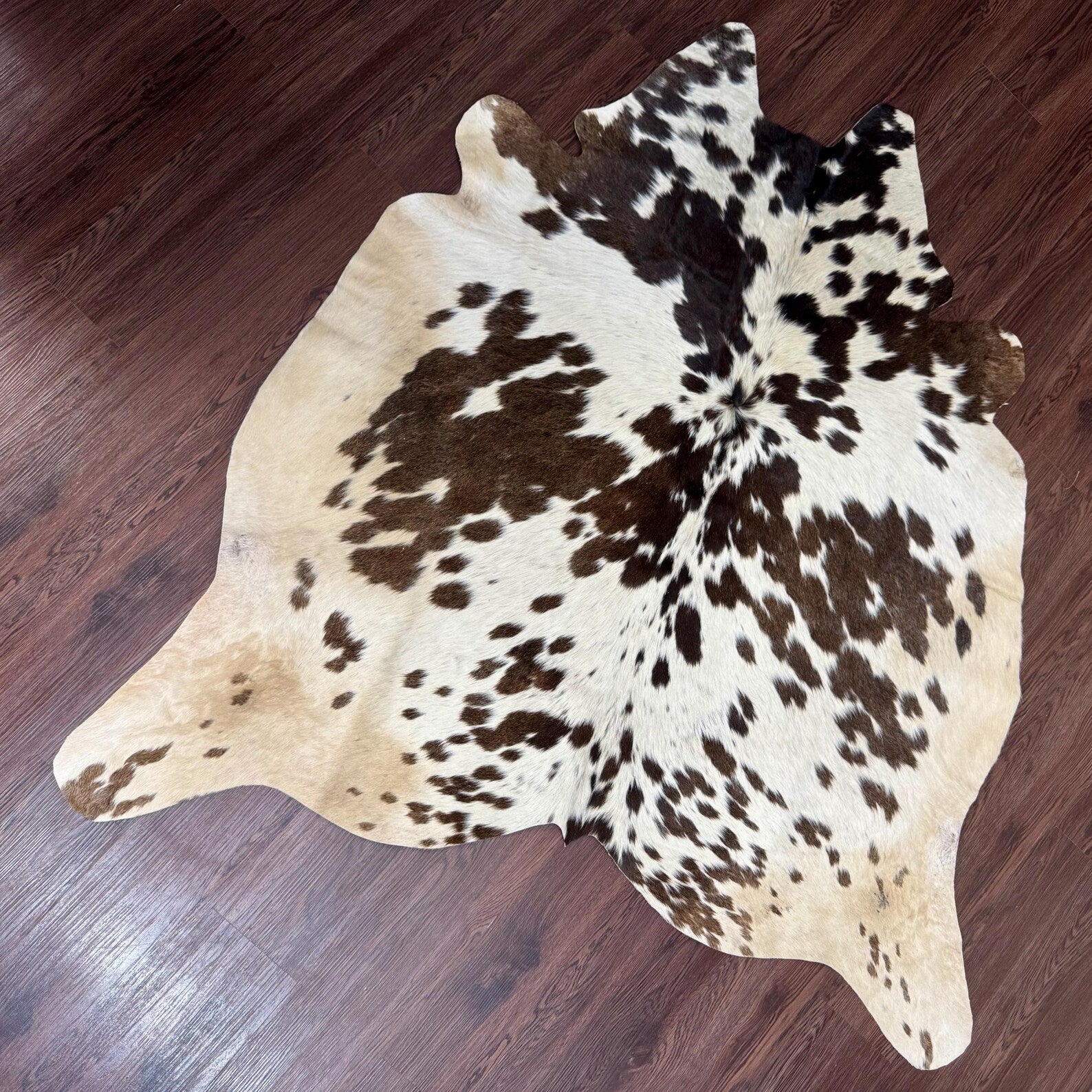 Brazilian Hair On Cowhide Rug Real Natural Cow Hide Rug for Living Room Office or Bedroom Premium Leather Area Rugs Western Home Decor Rug