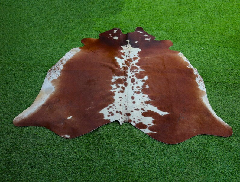 Premium Reddish-Brown Genuine Cowhide Rug – Natural Chestnut Cow Skin Rug with White Markings