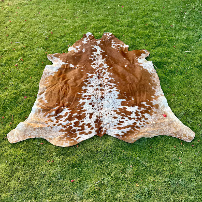 Premium Brown & White Cowhide Rug – Natural Cow Hide Rug in Pakistan